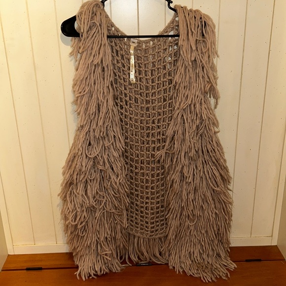 Uncle Frank fringe yarn vest women’s medium - Picture 1 of 4